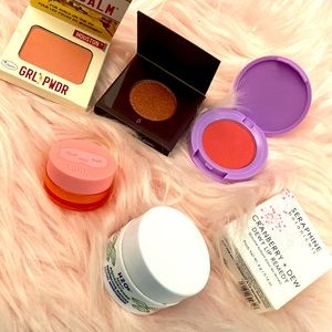 All untouched guaranteed authentic things I got sent from ipsy. 8 things total